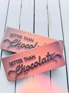 Too Faced  'Better Than Chocolate Eye Shadow.